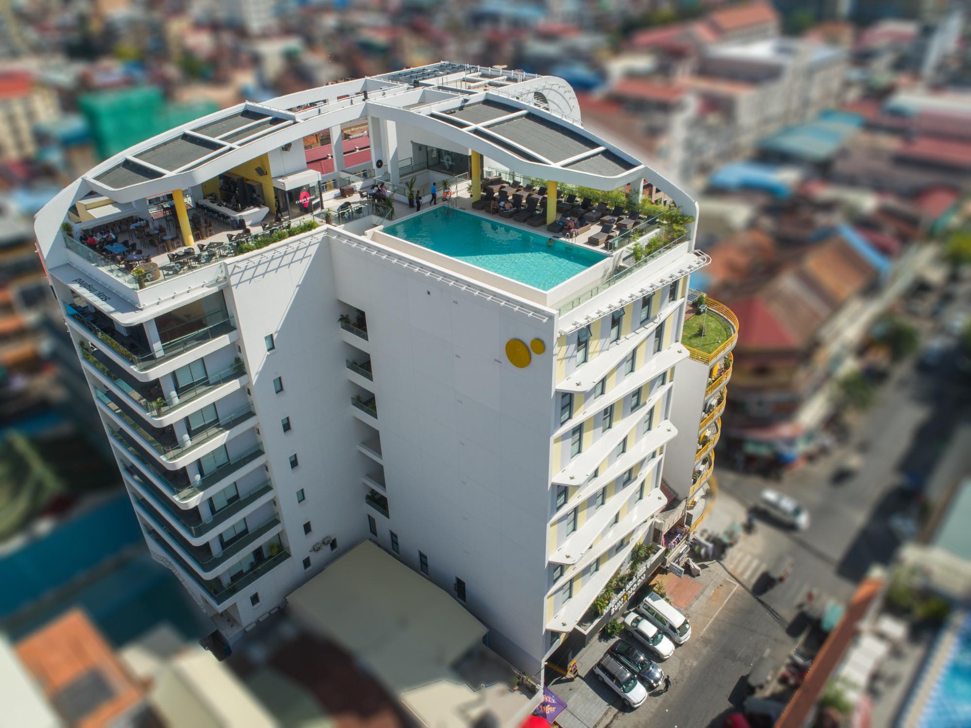 Sun & Moon, Urban Hotel Phnom Penh Esterno foto