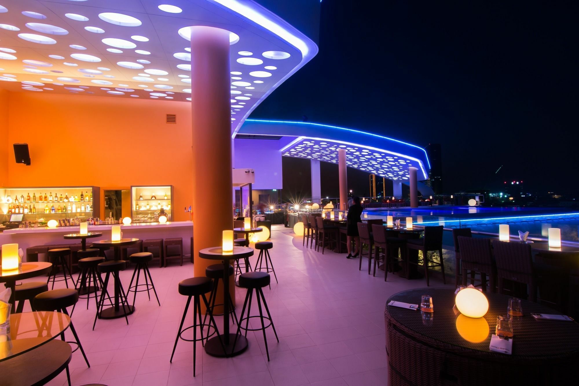 Sun & Moon, Urban Hotel Phnom Penh Esterno foto